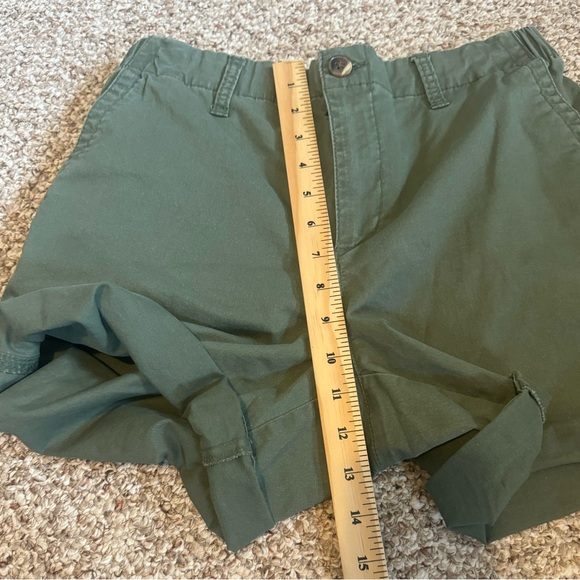 Old Navy Chino Shorts - Picture 4 of 5
